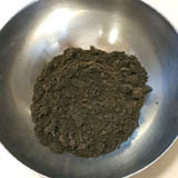 乾的泥炭土，若無法取得泥炭土可用一般培養土代替，但是黏性較差