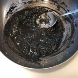 加水攪拌至泥狀