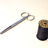 用金屬線或棉線捆綁固定苔球