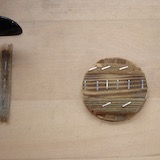 經典的小圓門（尚未上漆）